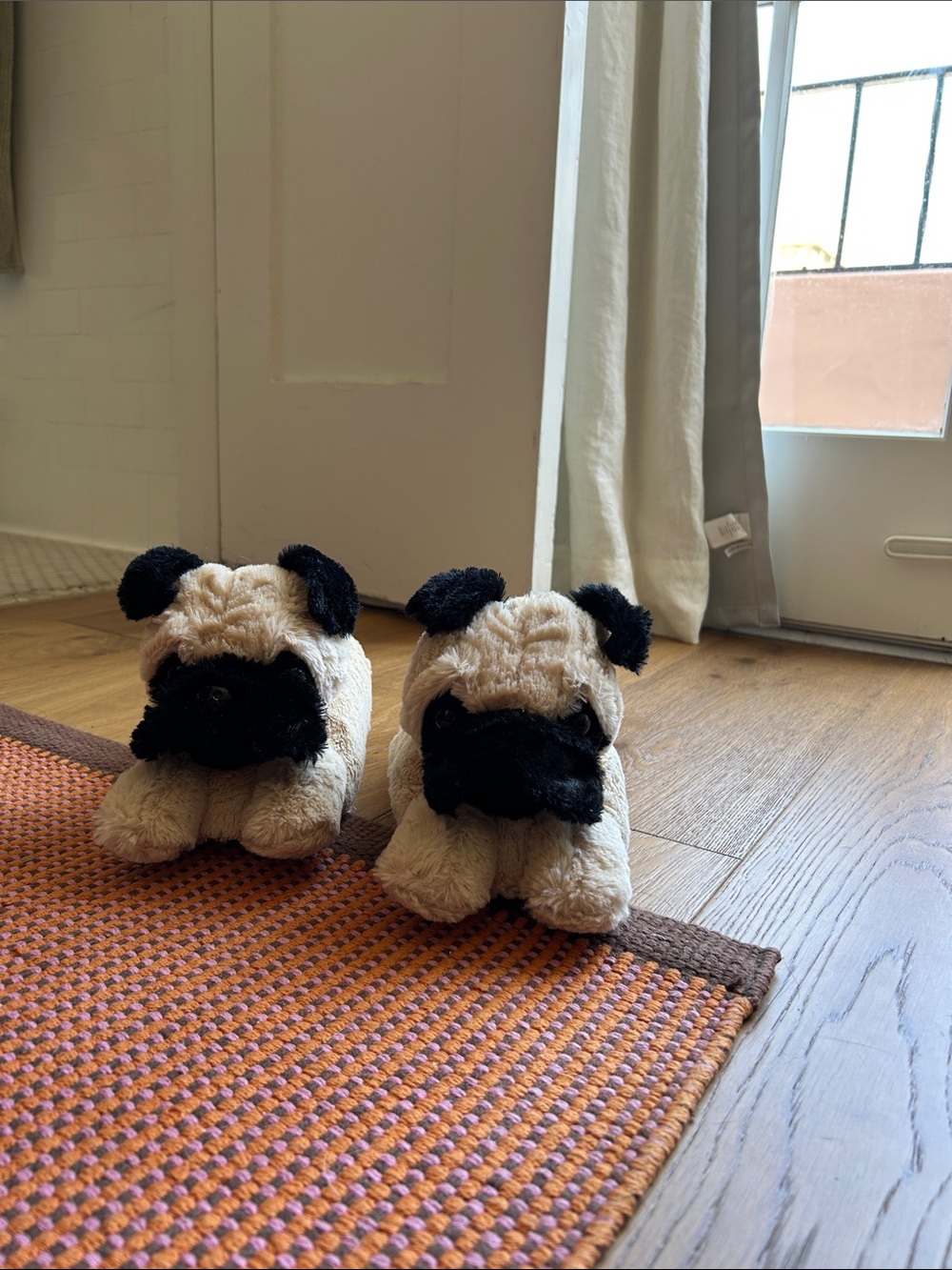 Pug Slippers - Picture 4 of 7